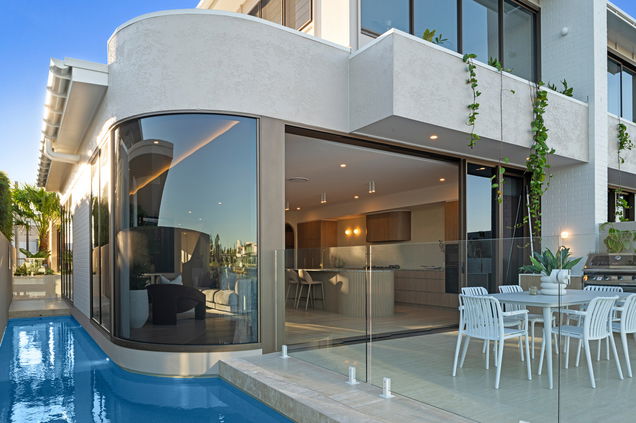 2/37 Neerim Drive, Mooloolaba