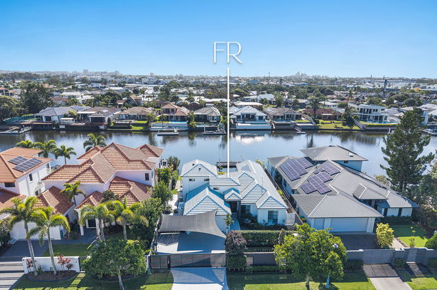 112 Sunbird Chase, Parrearra