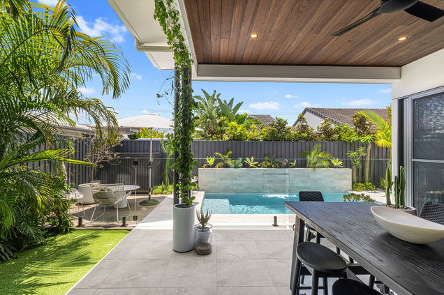 1/98 Oceanic Drive, Warana