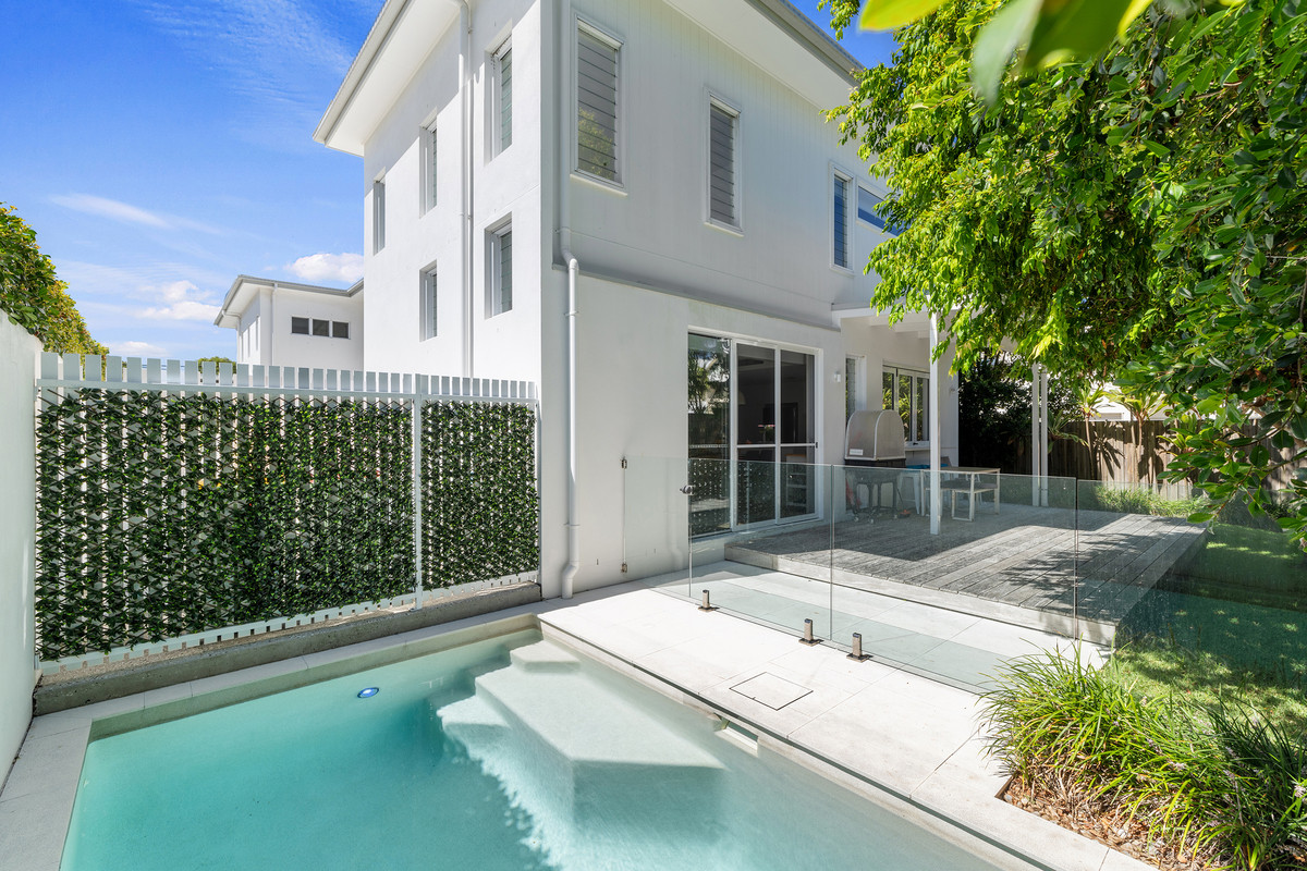 2/113 Gympie Terrace, Noosaville