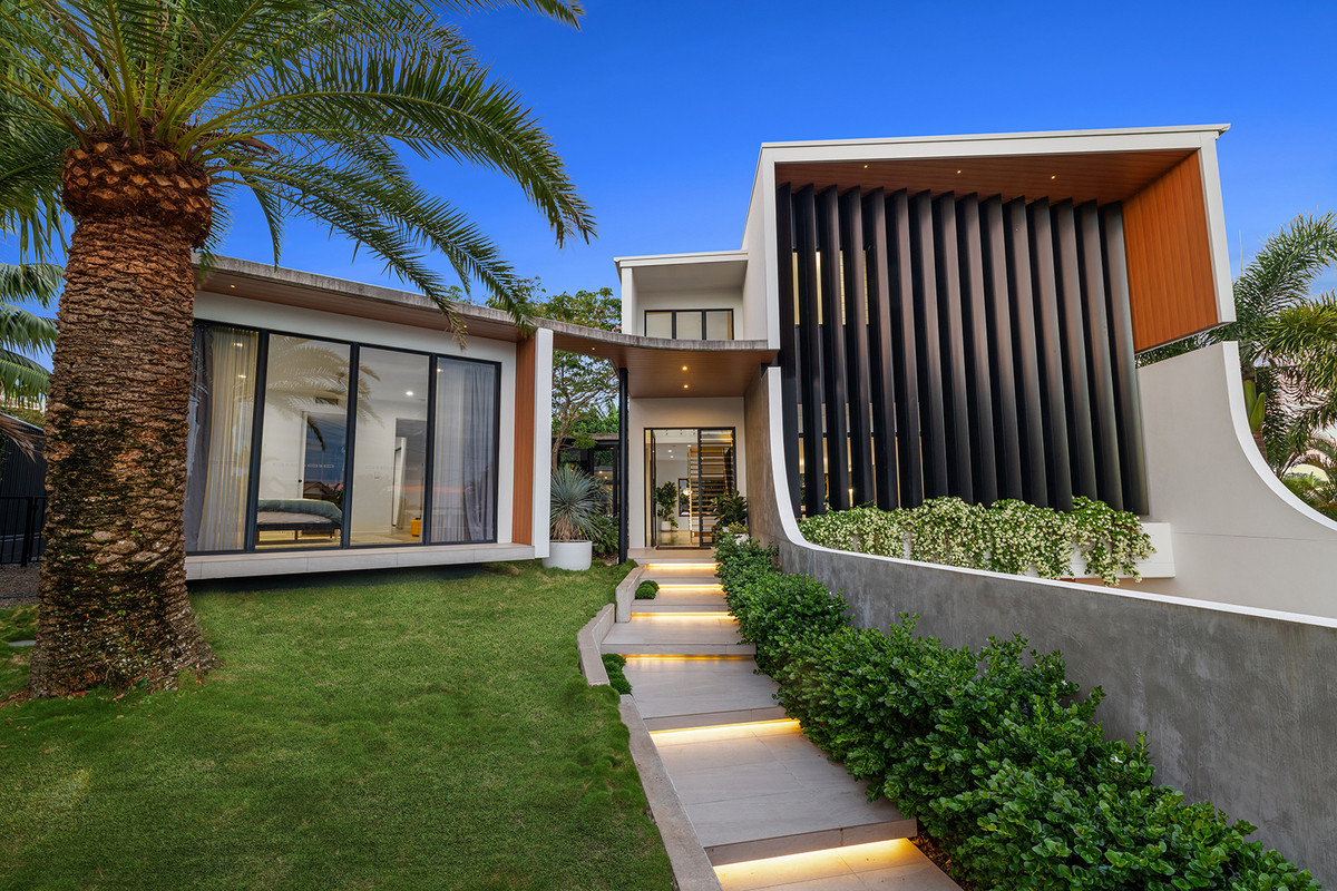 8 Warrina Court, Mooloolaba