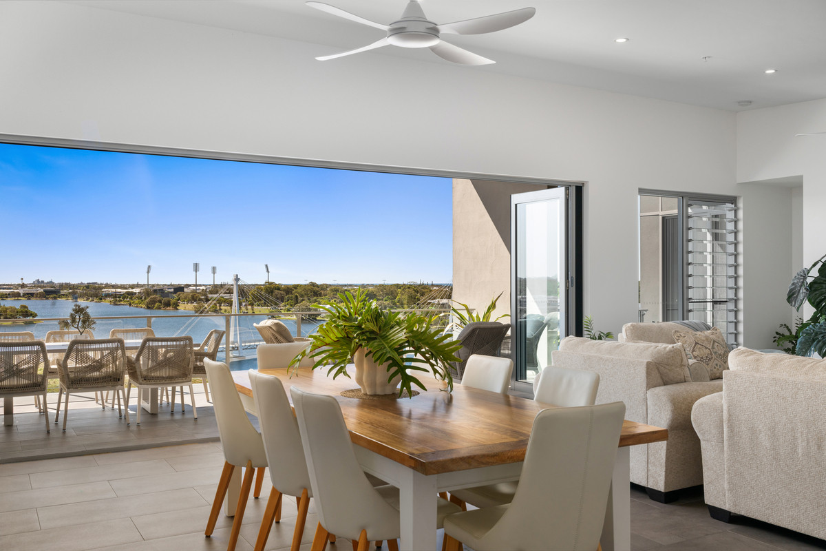 1 Waterside Retreat, Birtinya